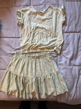 Cat & Jack Light Green Floral Girls Matching Top & Skirt Set